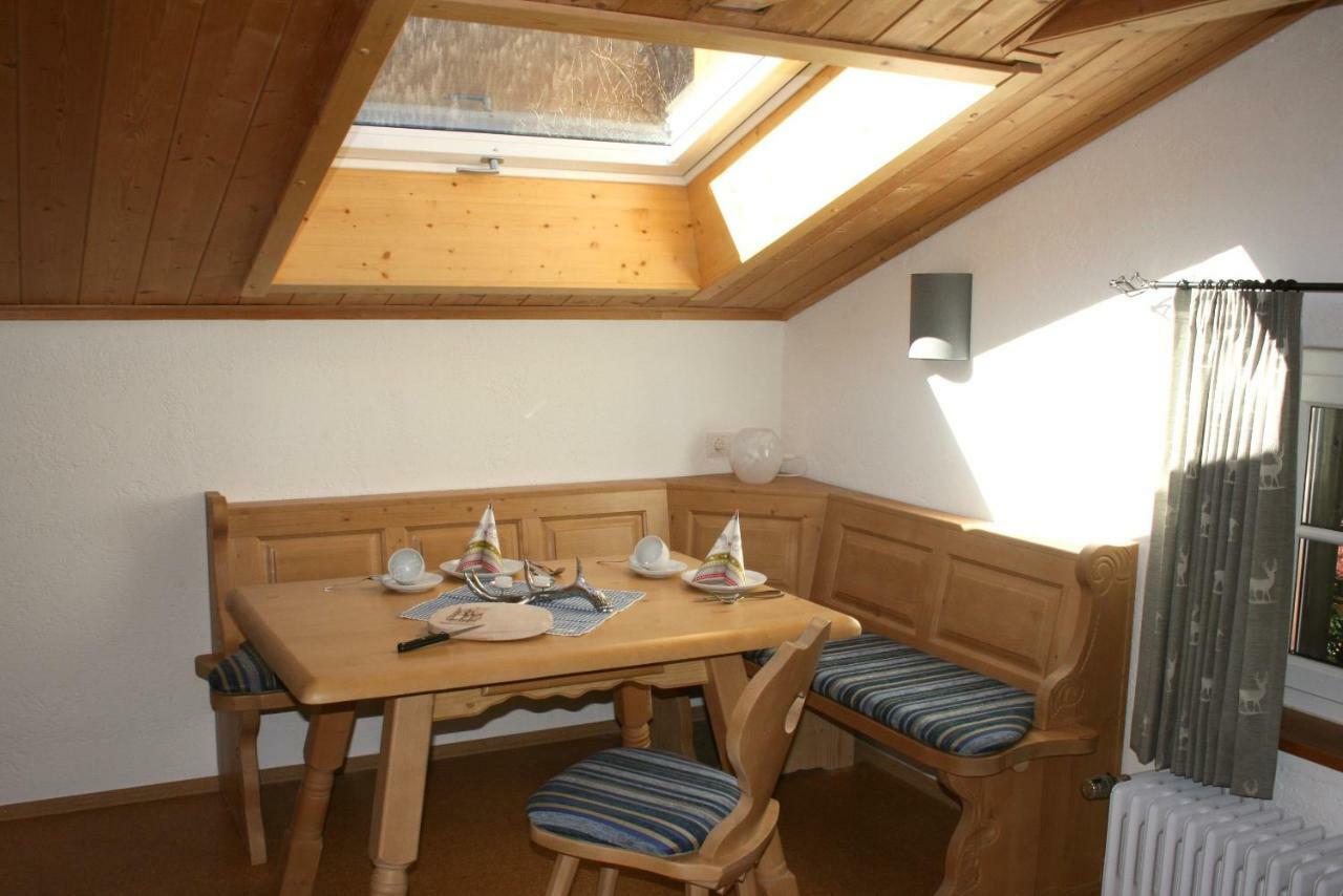 Mansardenwohnung Rehkitz Шёнау-ам-Кёнигсзе Экстерьер фото